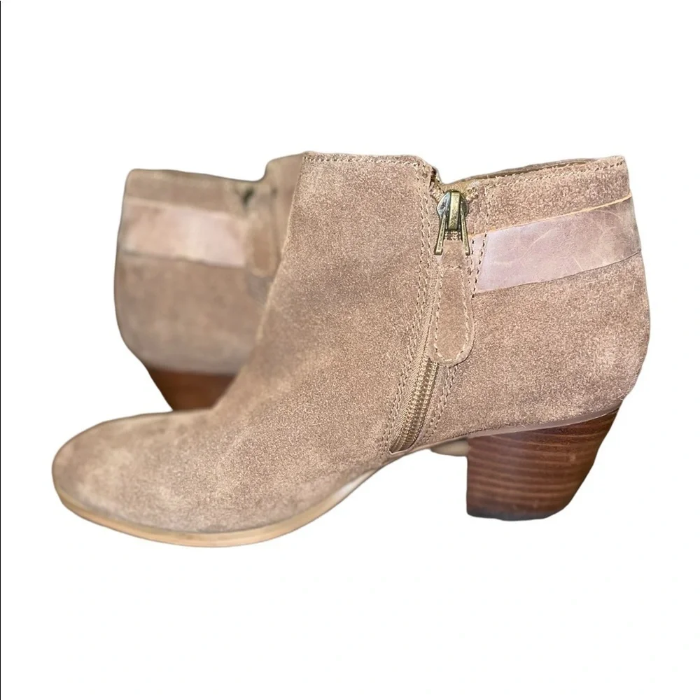 Guess Tan Light Brown Vera Womens Suede Ankle / Boots/Booties Size 7